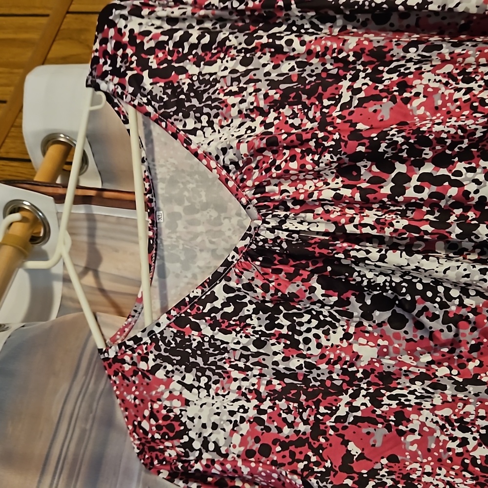 Ladies blouse - Picture 2 of 5